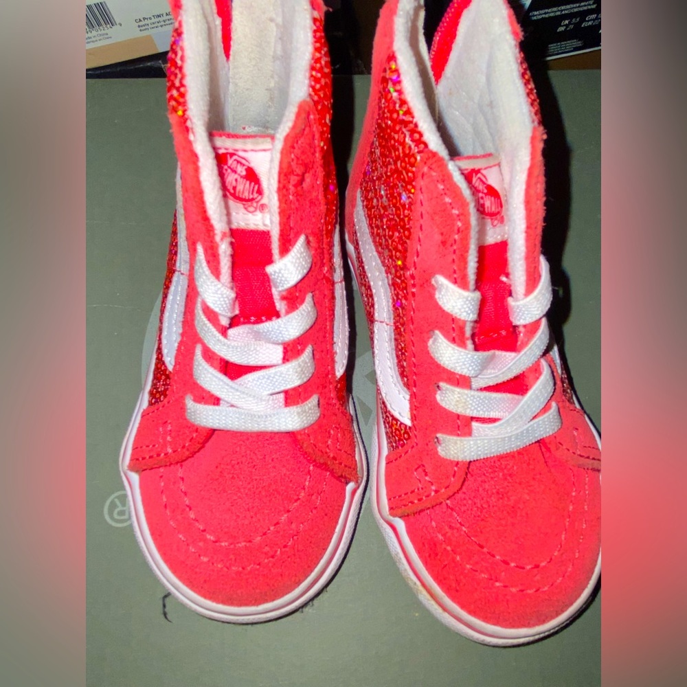 Toddler PINK/Glitter VANS. (GS)